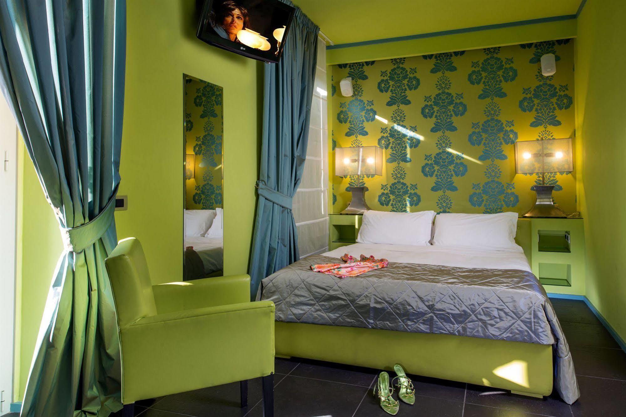 โรมา ดรีมมิ่ง สวีทส์&ลอฟท์ส์ Hotel ภายนอก รูปภาพ