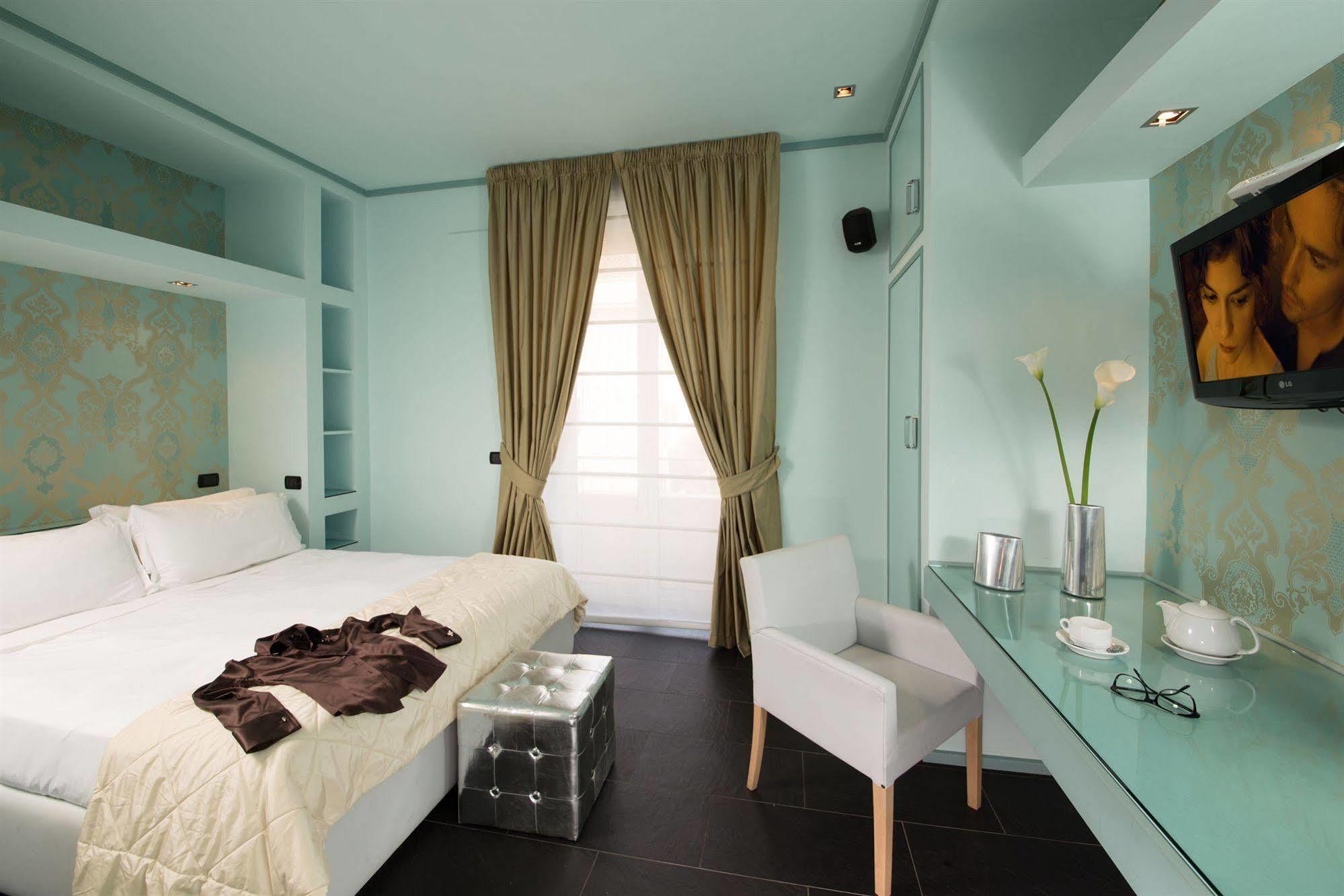 โรมา ดรีมมิ่ง สวีทส์&ลอฟท์ส์ Hotel ภายนอก รูปภาพ